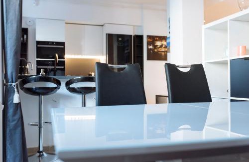 Sector 4 Apartamento | Luxury Flat 8 near Metro