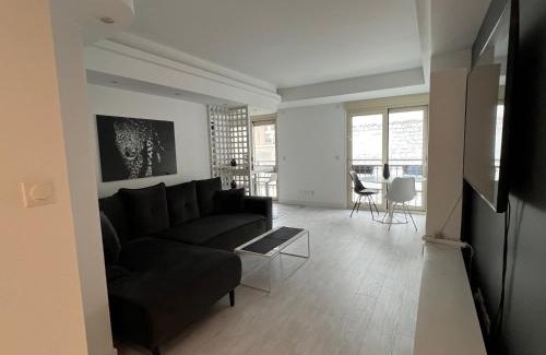 Asnieres-sur-Seine Apartamento | Luxury flat direct line Central Paris