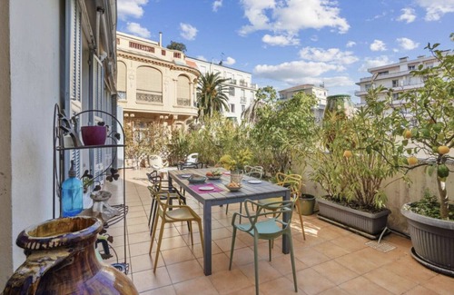 Les Baumettes Apartamento | Luxury flat with terrace and parking