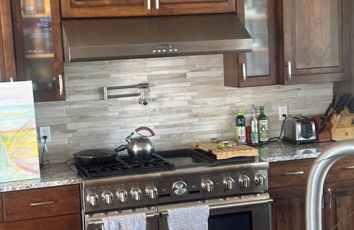 Tanoa and Hiwan Casa | Luxury Foothills of Denver- Hottub, Great Location 30 minutes - dwntwn or skiing