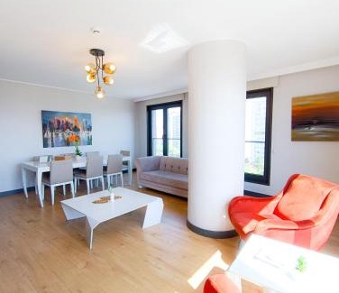 Kagithane Apartamento | Luxury Fully Equipped 3BR 2BA Apartment by Siena Suites