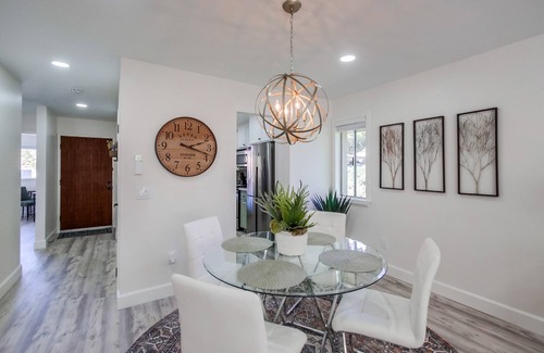 Rancho Bernardo Condominio | Luxury fully remodeled 55+ Oaks North Oasis