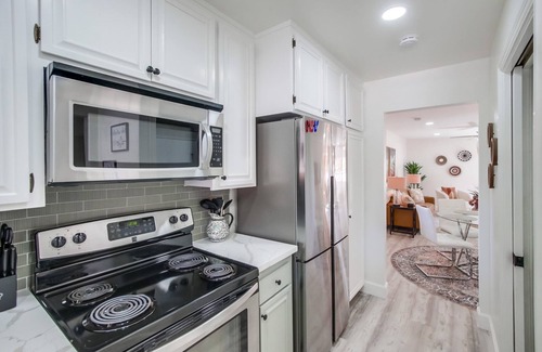 Rancho Bernardo Condominio | Luxury fully remodeled 55+ Oaks North Oasis