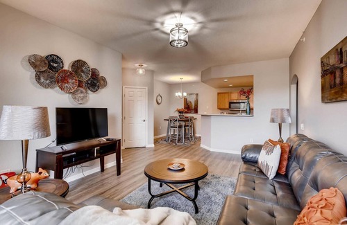 Englewood Condominio | CONDO DE LUJO AMUEBLADO CERCA DE DTC, DISH NETWORK, Y AEROPUERTO CENTENARIO