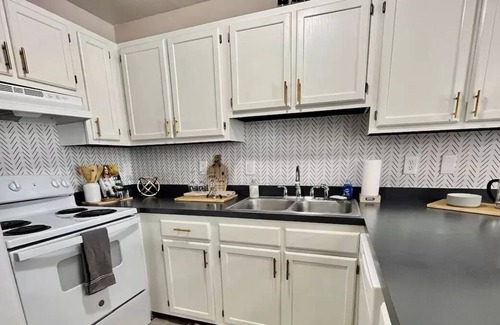 Western Branch North Casa | Luxury Gem in Western Branch!