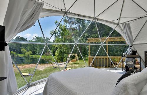 Coldspring Otro | Luxury Geo Dome with Hot Tub Perfect for a Glamping Getaway near Houston, Texas