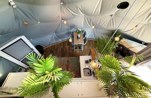 Newton Ferrers Casa | Geodome de lujo en Devon con jacuzzi privado, pesca y sala de cine 3D