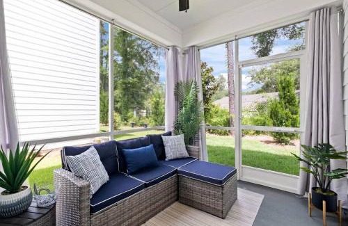 Spanish Wells Casa | Luxury Getaway! Brand New 4BD! Near Coligny Beach