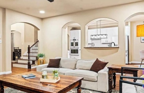 Allen Casa | Luxury Getaway with Private Pool in Allen TX! Outdoor Grill, Indoor Games & WiFi