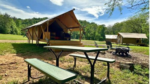 Newport Otro | Luxury Glamping Near Gatlinburg and Asheville
