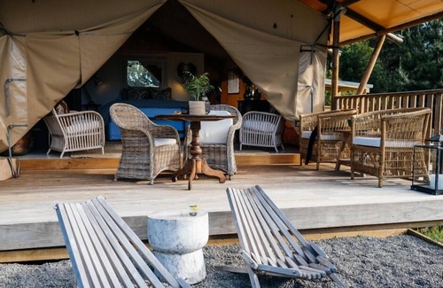 Hawke's Bay Region Cabaña | Glamping de lujo con vista al río Maraetotara