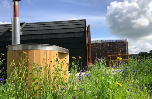 Wing Otro | Luxury Glamping Pod - Garthside Farm Holidays