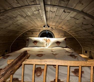 Hatherton Otro | Luxury Glamping Pods at Pool House Farm