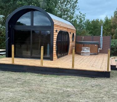 Hatherton Otro | Luxury Glamping Pods at Pool House Farm
