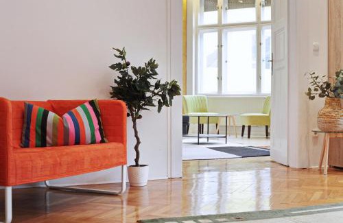 Belso-Ferencvaros Apartamento | Luxury gold plated suite in calm central location