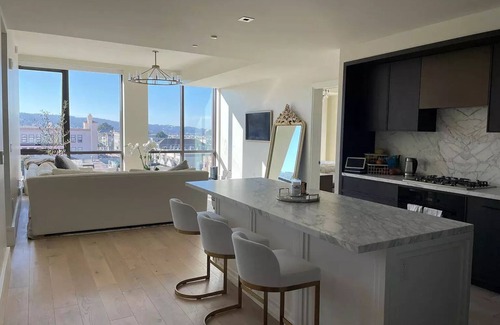 Cow Hollow Condominio | Luxury Golden Gate Views from Cow Hollow!