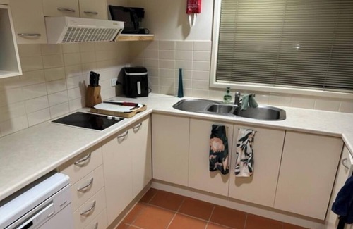Salamander Bay Apartamento | Luxury Golf Course Townhouse, direct golf course frontage-FREE NIGHTS