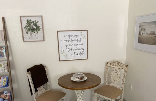 Ephrata Casa | Luxury Guest House in nice neighborhood close to all amenities