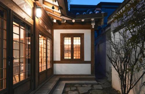Seochon Villa | Luxury Hanok Dain-dang