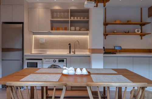 Seochon Villa | Luxury Hanok Graceful Haven