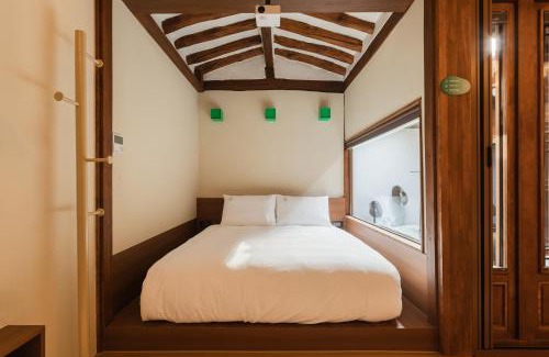 Seochon Apartamento | Luxury Hanok Mossy Grove
