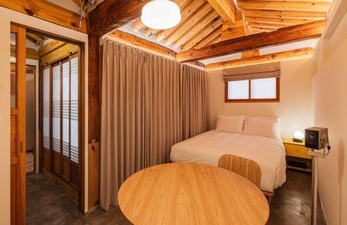 Seochon Apartamento | Luxury Hanok Sohomiga