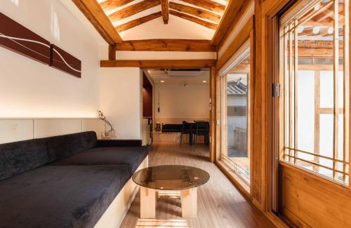 Cheongunhyoja-dong Apartamento | Luxury Hanok Stay CORED