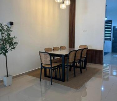 Bandar Indera Mahkota Casa | Luxury HAZA Homestay