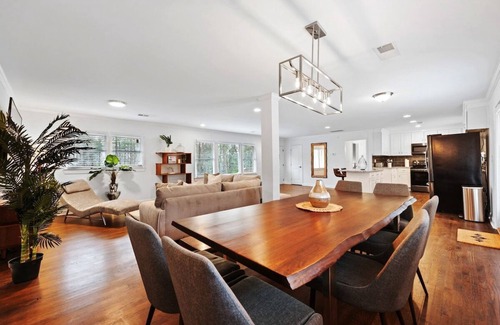 East Point Villa | INCREÍBLE VILLA 4 BDR + Habitación adicional, a 5 minutos del aeropuerto ATL