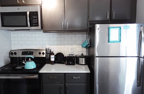Oak Ridge Apartamento | ⭑Luxury hideaway w/ Private Balcony⭑ (NEW LISTING!!!!!!)