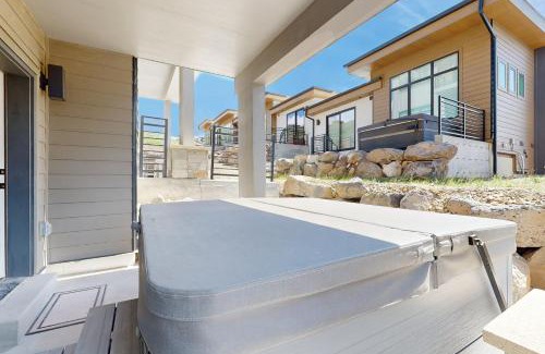 Hideout Casa | Luxury Hideout Overlook