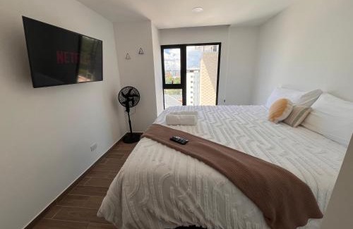 Zona 14 Apartamento | Luxury High-Floor 3 Bedroom Apartment FREE Pool & Gym