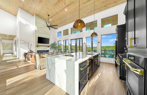 Broken Bow Villa | Luxury Hilltop, Surreal Views, Pool, Hot Tub, Firepit & 4Kings Bed