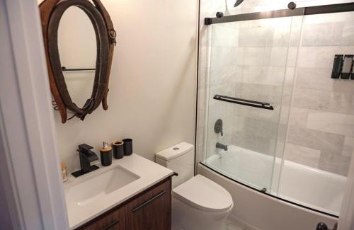 Cleveland Park Casa | Luxury Historic Carriage House