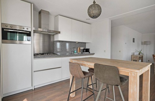 Ouddorp Casa | Luxury holiday apartment for 4 people - directly located at the marina and Grevelingen, near the Aqua Mundo swimming pool.