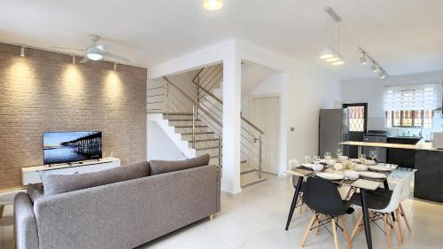 Flic-en-Flac Casa | Luxury Holiday Home with private rooftop
