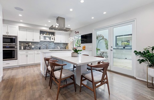 Hollywood Hills West Casa | Luxury Hollywood Hills Retreat!