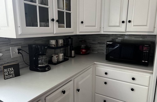 Hillside Casa | Luxury Home; 10mins to EWR; 30 to NYC, 20min American Dream Mall & 20min Metlife