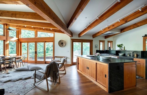 El Portal Casa | Luxury Home 20 Minutes to Yosemite Valley for 8