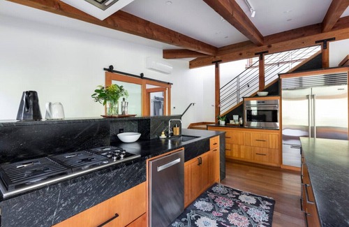 El Portal Casa | Luxury Home 20 Minutes to Yosemite Valley for 8
