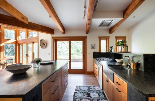 El Portal Casa | Luxury Home 20 Minutes to Yosemite Valley for 8