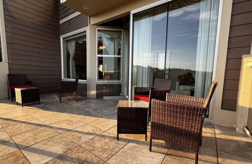 West Salem Casa | Luxury Home 6BR / 4BTH, 10 min to Downtown.1 Patio& 1 Balcony. Vacation Friendly