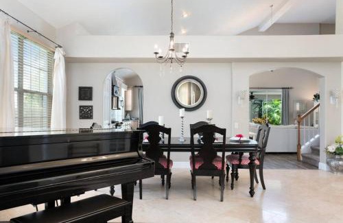 Metro West Casa | Luxury Home by Disney World & Heated Pool & Movie Room