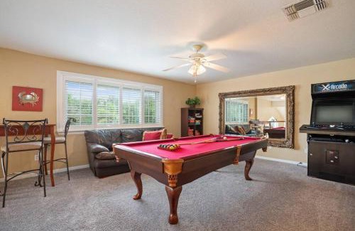 Metro West Casa | Luxury Home by Disney World & Heated Pool & Movie Room