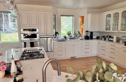 Sun Valley Casa | Luxury home by the river minutes to Sun Valley