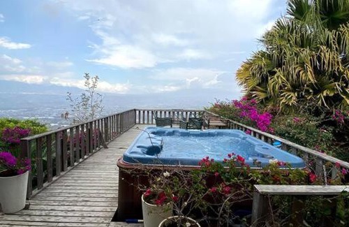 Escazú Villa | Luxury Home con vista, en las montañas de Escazu