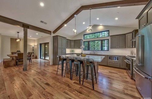North Upper Truckee Casa | * Casa nueva * Sala de juegos y teatro * 4000 pies cuadrados