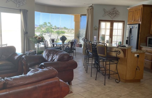 Rancho El Dorado Casa | Casa de lujo en la comunidad de campo de golf privado Dos pases de golf diarios gratuitos WIFI