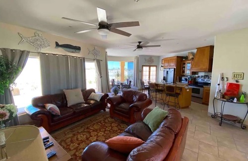 Rancho El Dorado Casa | Casa de lujo en la comunidad de campo de golf privado Dos pases de golf diarios gratuitos WIFI