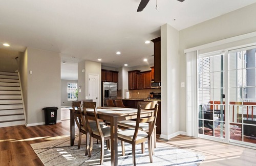Glen Burnie Casa | Luxury Home in Glen Burnie w/ Movie Theater!